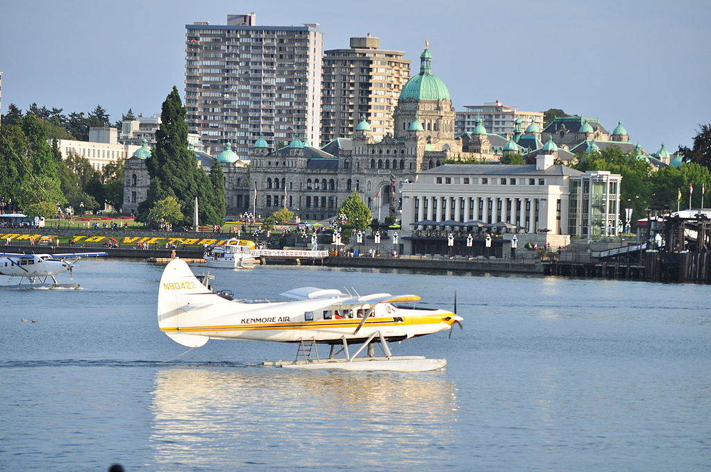 Victoria seaplane landing
