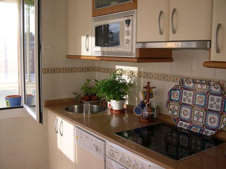 A kitchen makeover to beat the July blahs
