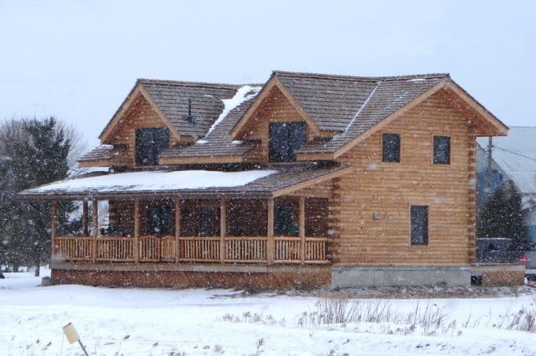 Naturalistic Housing